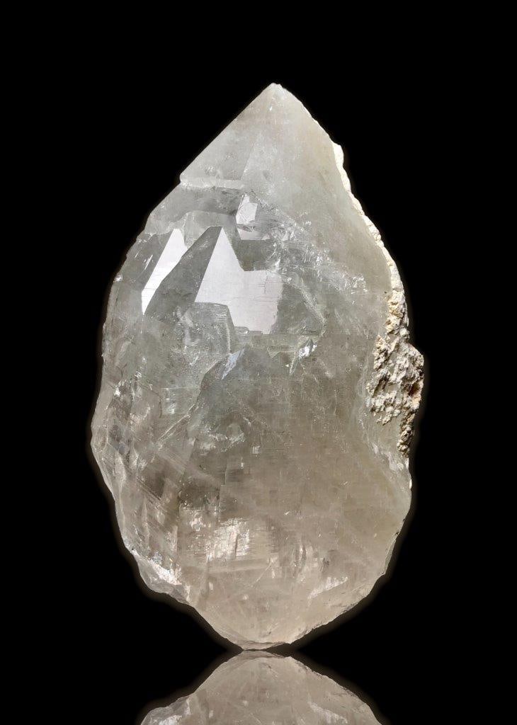 6.2 KG Huge Quartz Crystal Undamaged - 10X5X5 iNCH (1 of 4)