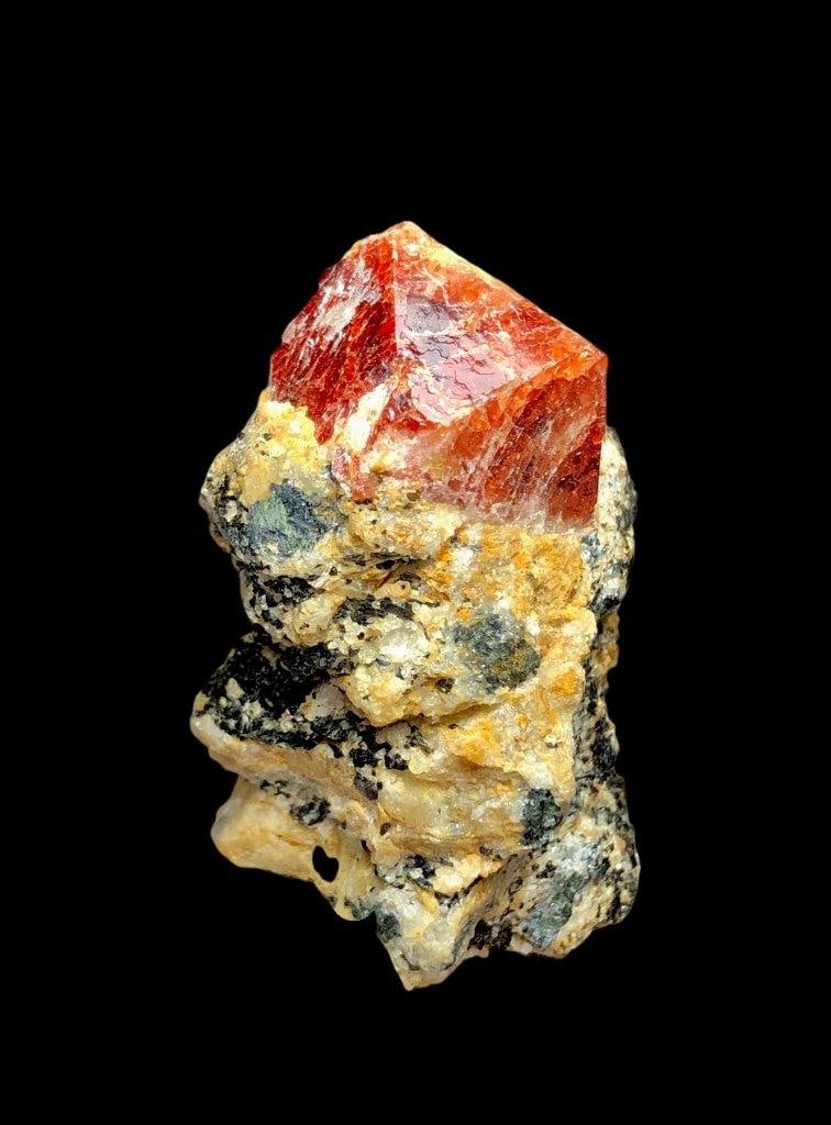 31.14 Grams Perfect Zircon Crystal On Matrix - 43X26X21 mm: 31.14 Grams Perfect Zircon Crystal On Matrix - 43X26X21 mmShipping Rate: $23.00 .shipping rates are determined by Parcel weight and destination.Combined shipping: We offer combine shipping on multiple