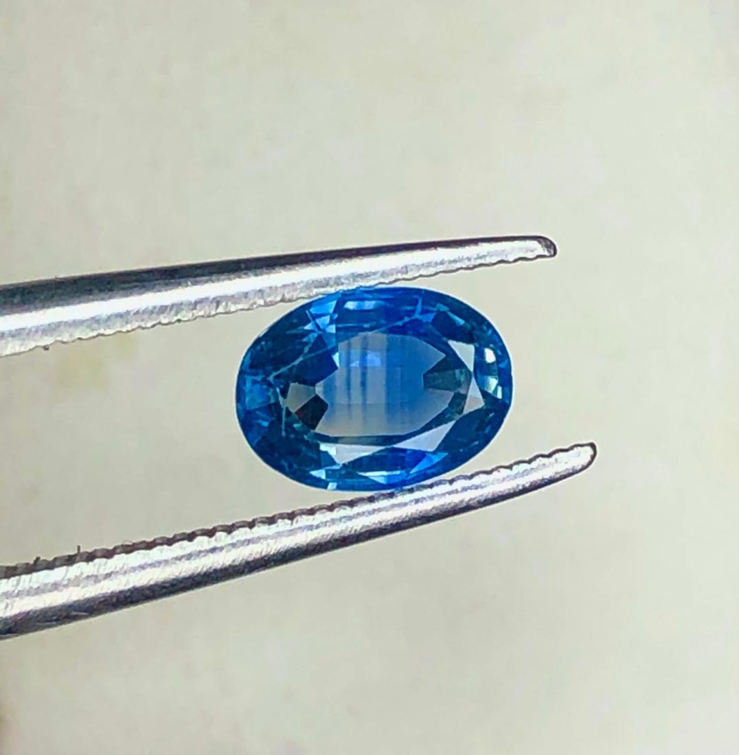 1.30 Carats Natural Blue Sapphire Gemstone - 7X5X3 mm: 1.30 Carats Natural Blue Sapphire Gemstone - 7X5X3 mm Shipping:
