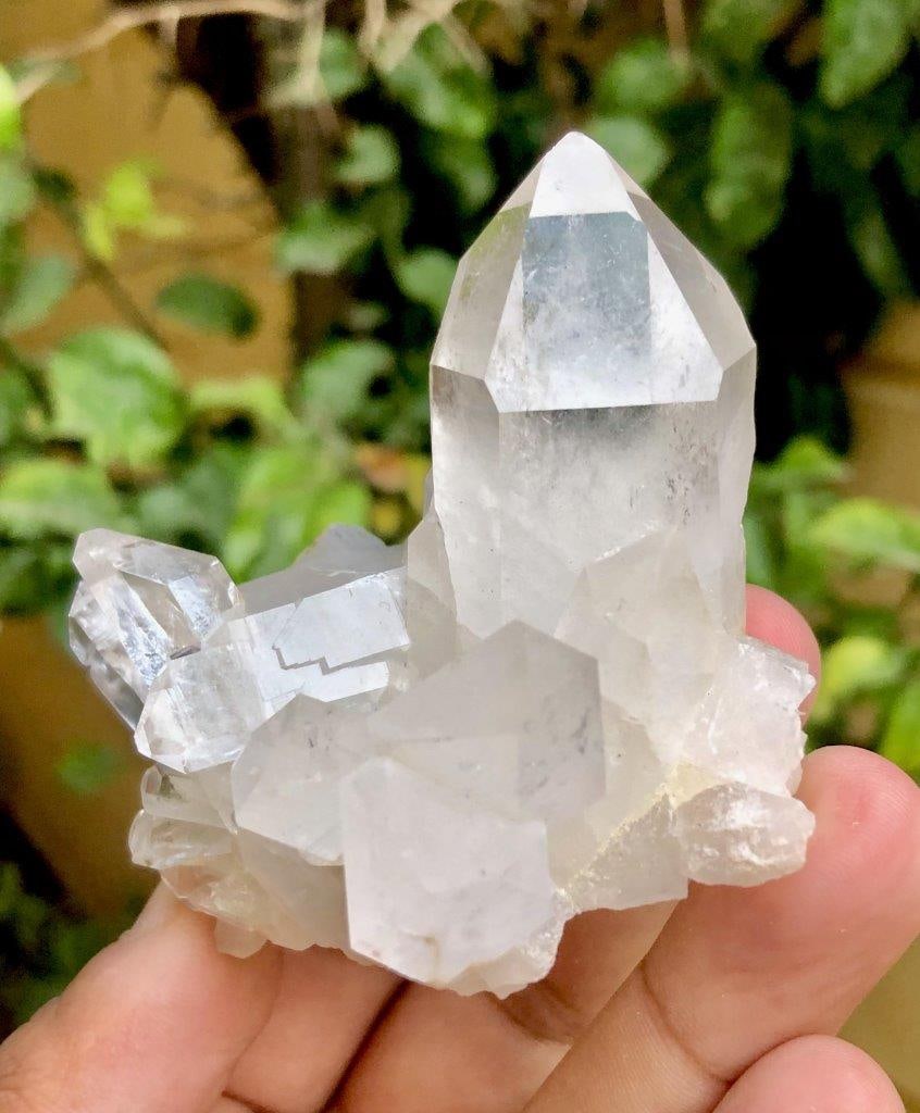 Quartz Crystals Cluster Mineral - 139.95 Grams - 60X68X68 mm: Quartz Crystals Cluster Mineral - 139.95 Grams - 60X68X68 mm Shipping Rate: $425.00 .shipping rates are determined by Parcel weight and destination.Combined shipping: We offer combine shipping on mult