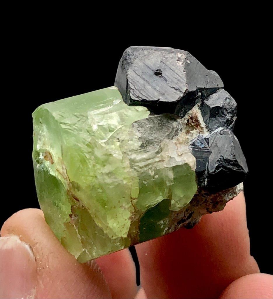 Peridot crystal combined hematite Mineral Specimen - 15.94 Grams - 20X25X15 mm (1 of 4)