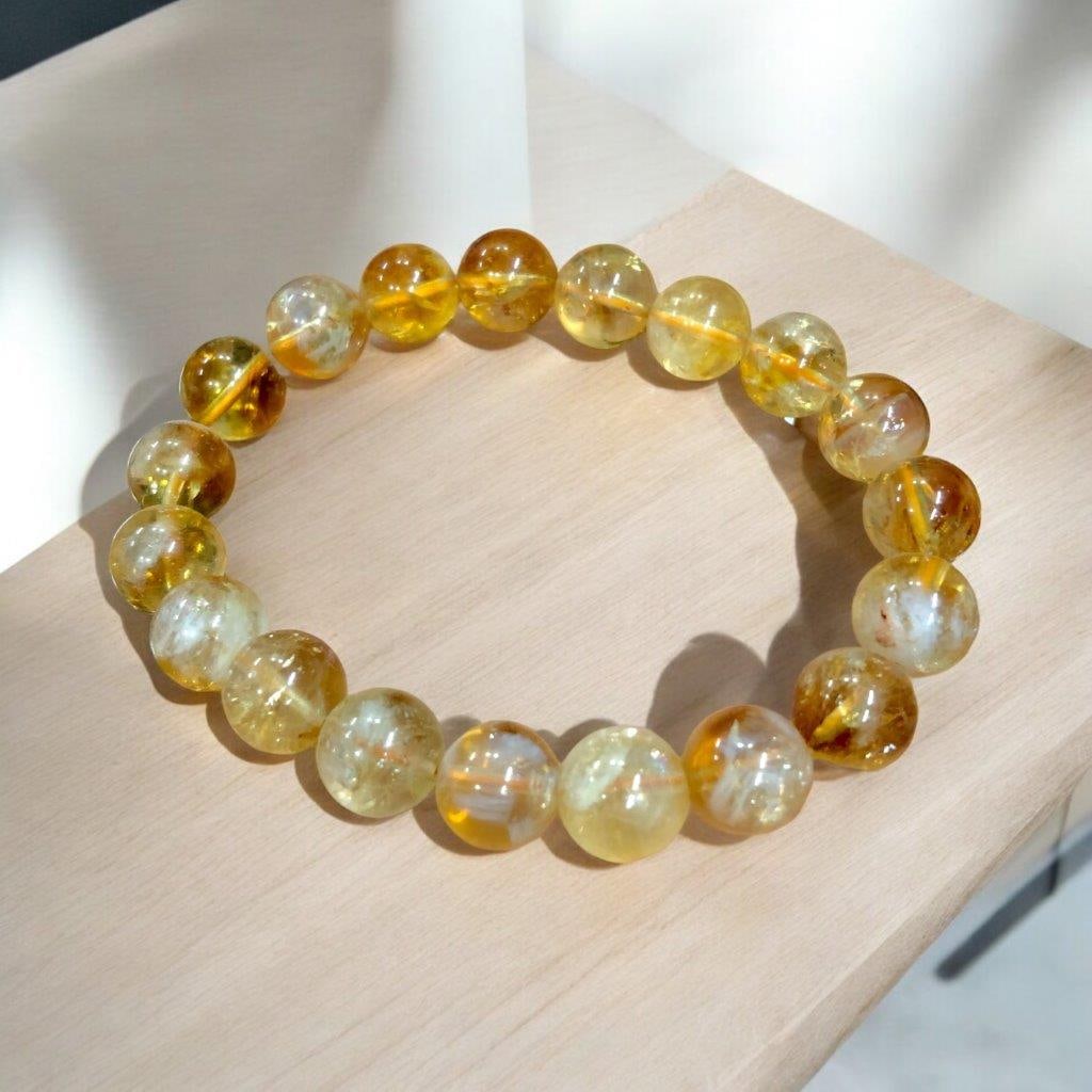 Rutiled Quartz Healing Bracelet: Rutiled Quartz Healing Bracelet Shipping: