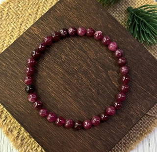 Best Quality Natural Red Garnet Stretchable Bracelet: Best Quality Natural Red Garnet Stretchable Bracelet Shipping: