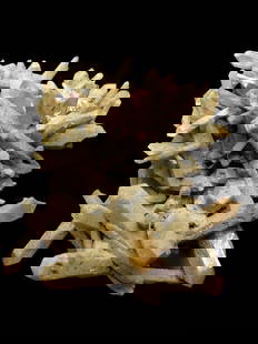 Natural Chlorine Quartz Crystals Cluster Mineral Specimen: Natural Chlorine Quartz Crystals Cluster Mineral SpecimenShipping Rate: $23.00 .shipping rates are determined by Parcel weight and destination.Combined shipping: We offer combine shipping on multiple