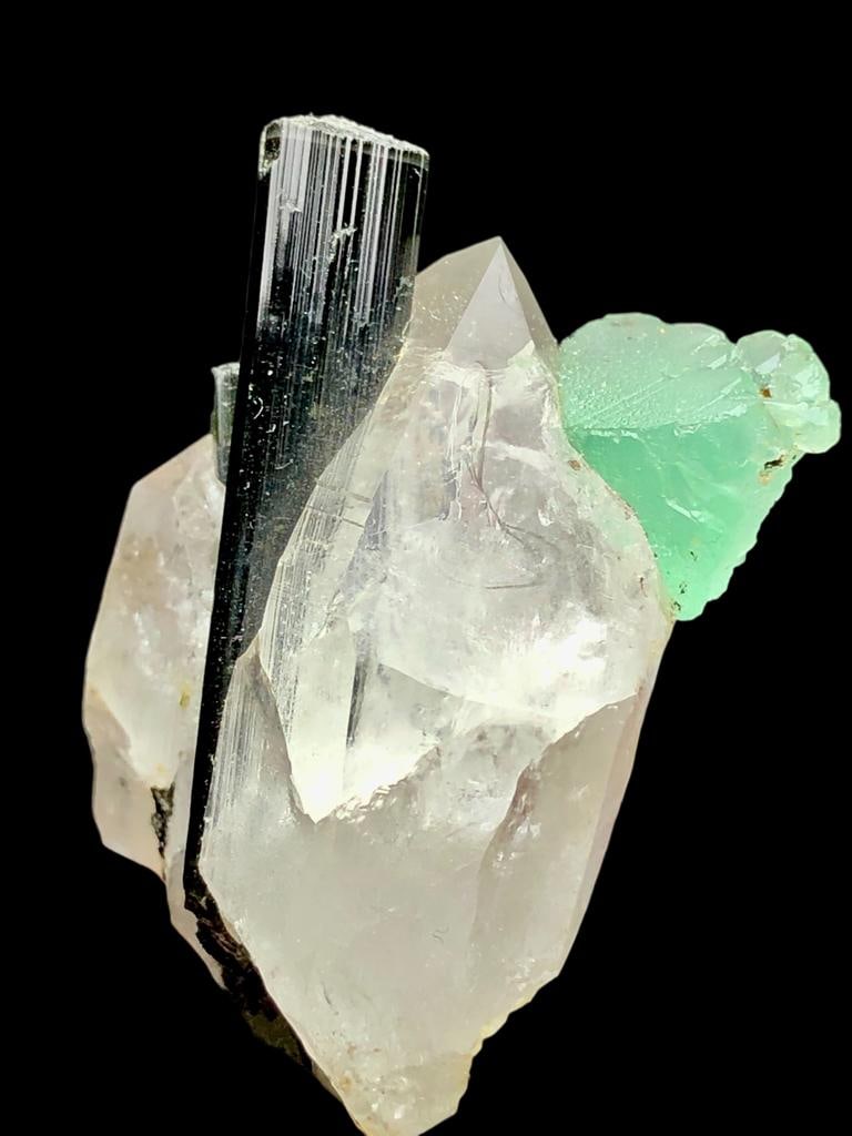 33.64 Grams Green Cab Tourmalines With Fluorite and Quartz Mineral - 50X38X35: 33.64 Grams Green Cab Tourmalines With Fluorite and Quartz Mineral - 50X38X35Shipping Rate: FREE SHIPPING .shipping rates are determined by Parcel weight and destination.Combined shipping: We offer co