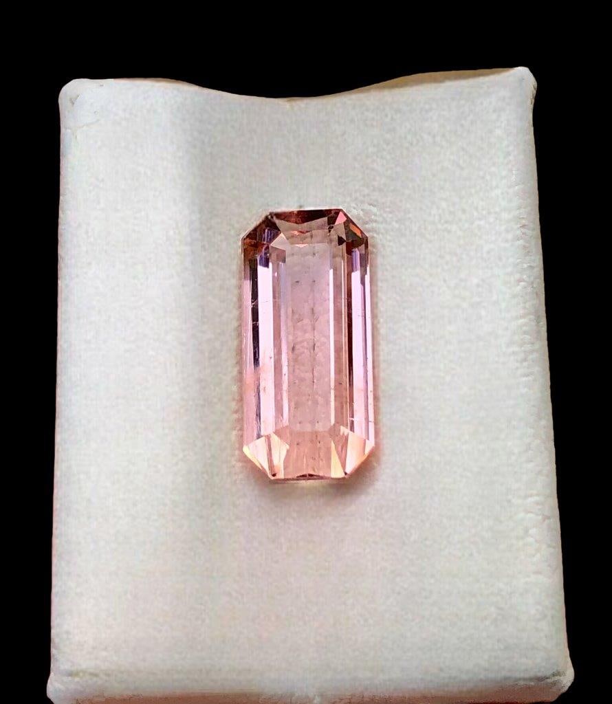 Natural Pink Tourmaline - 3.05 Carats - 11X6X5 mm: Natural Pink Tourmaline - 3.05 Carats - 11X6X5 mm Shipping Rate: FREE SHIPPINGshipping rates are FREE WORLDWIDECombined shipping: We offer combine shipping on multiple items purchased to reduce shippi