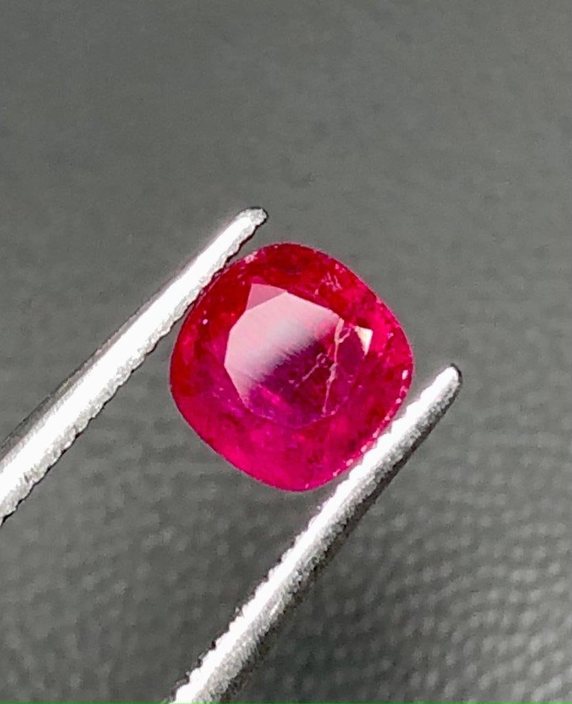 1.05 Carats Natural Ruby - 5.5X5.5X4 mm (1 of 3)