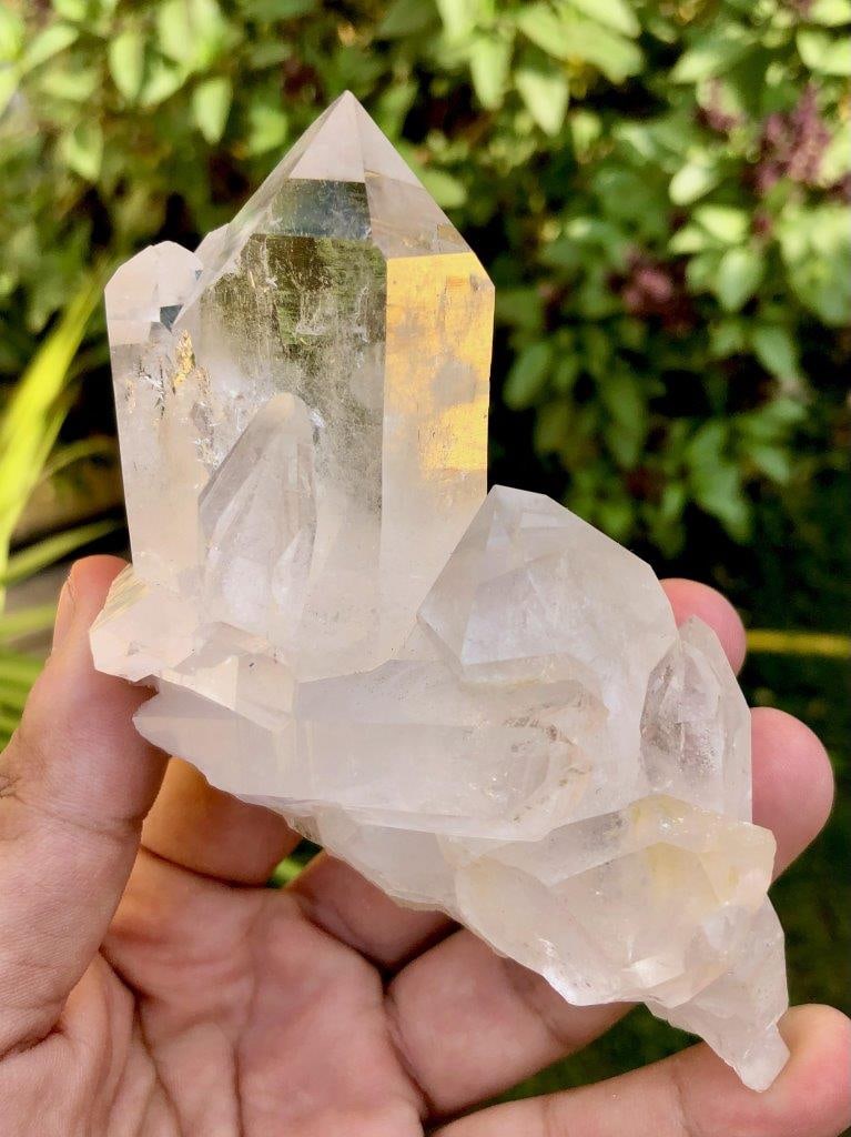 247.53 Grams Fine Quality Quartz Crystals Cluster Mineral Specimen - 96X94X51 mm: 247.53 Grams Fine Quality Quartz Crystals Cluster Mineral Specimen - 96X94X51 mmShipping Rate: FREE SHIPPING .shipping rates are determined by Parcel weight and destination.Combined shipping: We offer