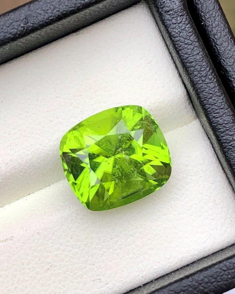 10.10 Carats Natural Peridot Gemstone - 13X12X10 mm: 10.10 Carats Natural Peridot Gemstone - 13X12X10 mm Choose design of your own and we will make it for youWe accept custom order in Sterling Silver, Gold and Platinum in WholeSale PriceColored Gems Dia