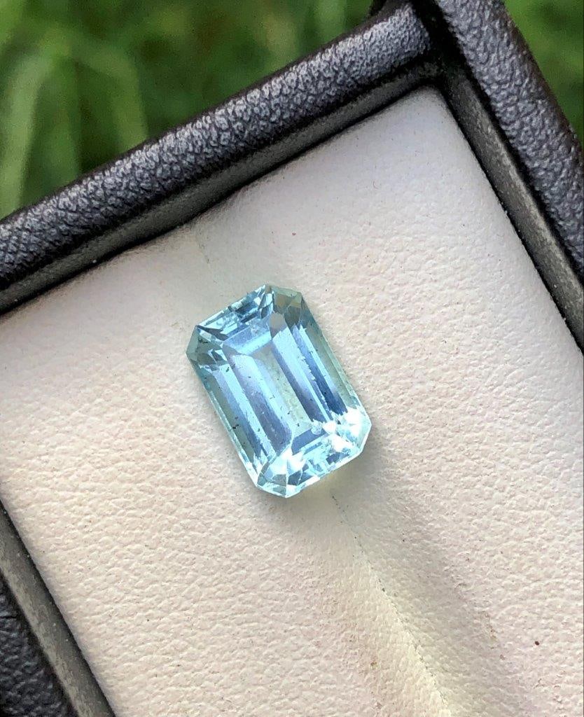 3.60 Carats Natural Santa Maria Aquamarine Gemstone - 11X18X6 mm (1 of 4)