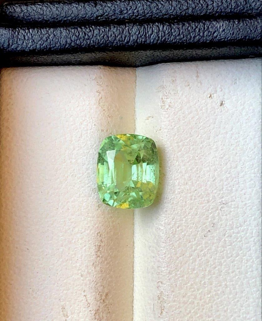 3 Carats Mint Green Natural Peridot Gemstone - 9X8X6 mm: 3 Carats Mint Green Natural Peridot Gemstone - 9X8X6 mm Shipping: