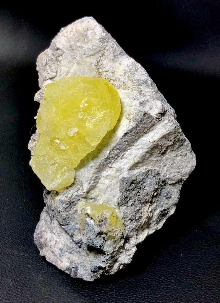 Brucite from Qilla (Killa) Saifullah -540 Grams - 13X10X6 CM (1 of 4)