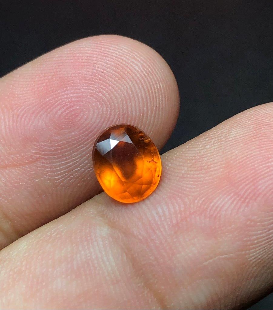 2.30crts Hessonite Garnet: 2.30crts Hessonite Garnet - 10X8X4 mm Shipping: