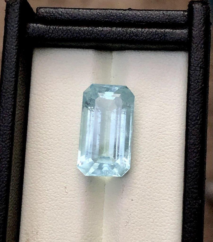 8.55 Carats Emerald Cut Sea Blue Aquamarine Gemstone - 19X11X8 mm (1 of 4)