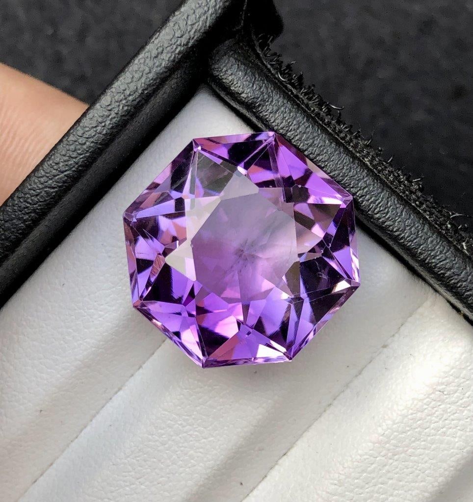 25.00 Carats Natural Amethyst Gemstone for Jewelry - 20X20X12 mm: 25.00 Carats Natural Amethyst Gemstone for Jewelry - 20X20X12 mmShipping Rate: $15.00 .shipping rates are determined by Parcel weight and destination.Combined shipping: We offer combine shipping on mu