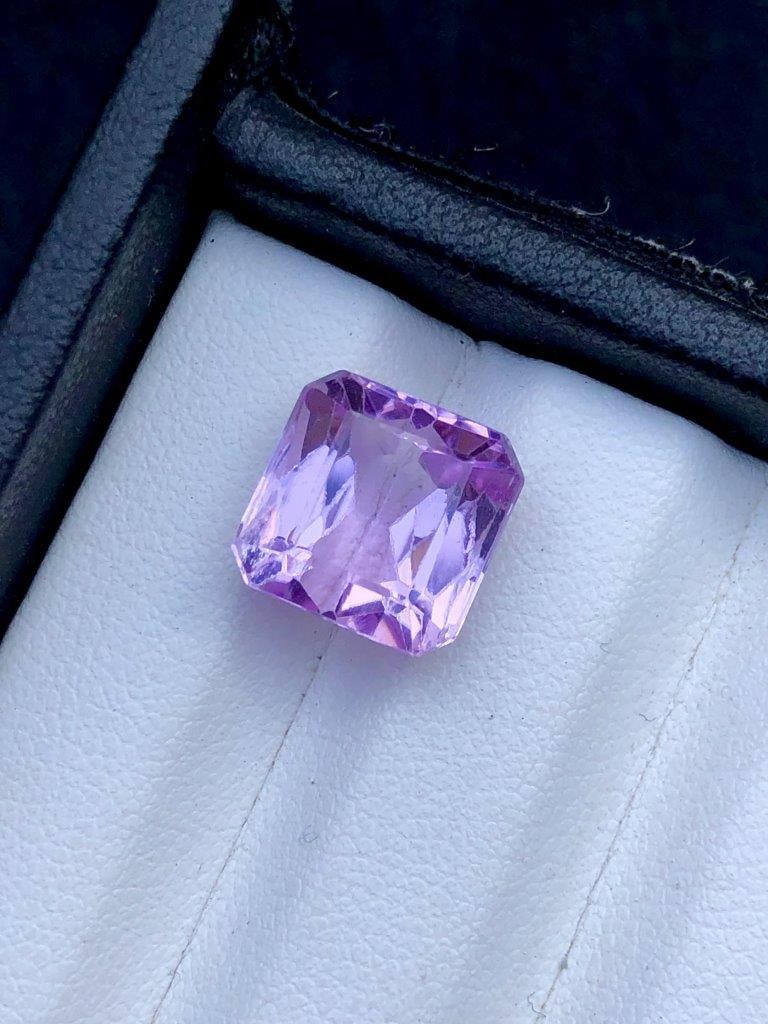 7.60 carats Beautiful Natural Pink Kunzite - 11X11X8 mm: 7.60 carats Beautiful Natural Pink Kunzite - 11X11X8 mmShipping Rate: $15.00 .shipping rates are determined by Parcel weight and destination.Combined shipping: We offer combine shipping on multiple it