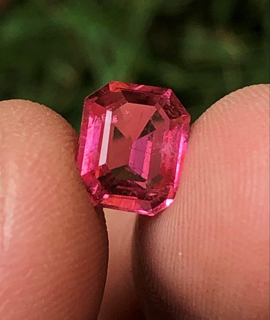 1.70 crts Amazing Natural Tourmaline: 1.70 crts Amazing Natural Tourmaline - 8X7X4 mmShipping Rate: $15.00 .shipping rates are determined by Parcel weight and destination.Combined shipping: We offer combine shipping on multiple items purc