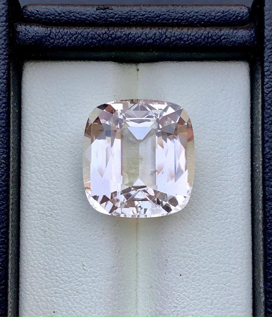 20.10 Carats Natural Golden Topaz Gemstone - 16X15X10 mm: 20.10 Carats Natural Golden Topaz Gemstone - 16X15X10 mm Shipping Rate: $15.00 .shipping rates are determined by Parcel weight and destination.Combined shipping: We offer combine shipping on multiple
