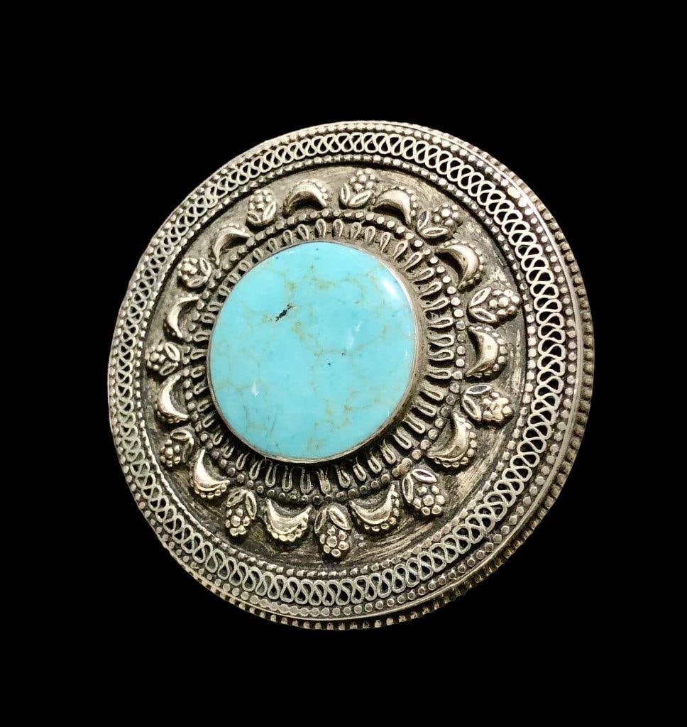 Turquoise Handmade Gale Ring: Turquoise Handmade Gale RingShipping Rate: $23.00 .shipping rates are determined by Parcel weight and destination.Combined shipping: We offer combine shipping on multiple items purchased to reduce