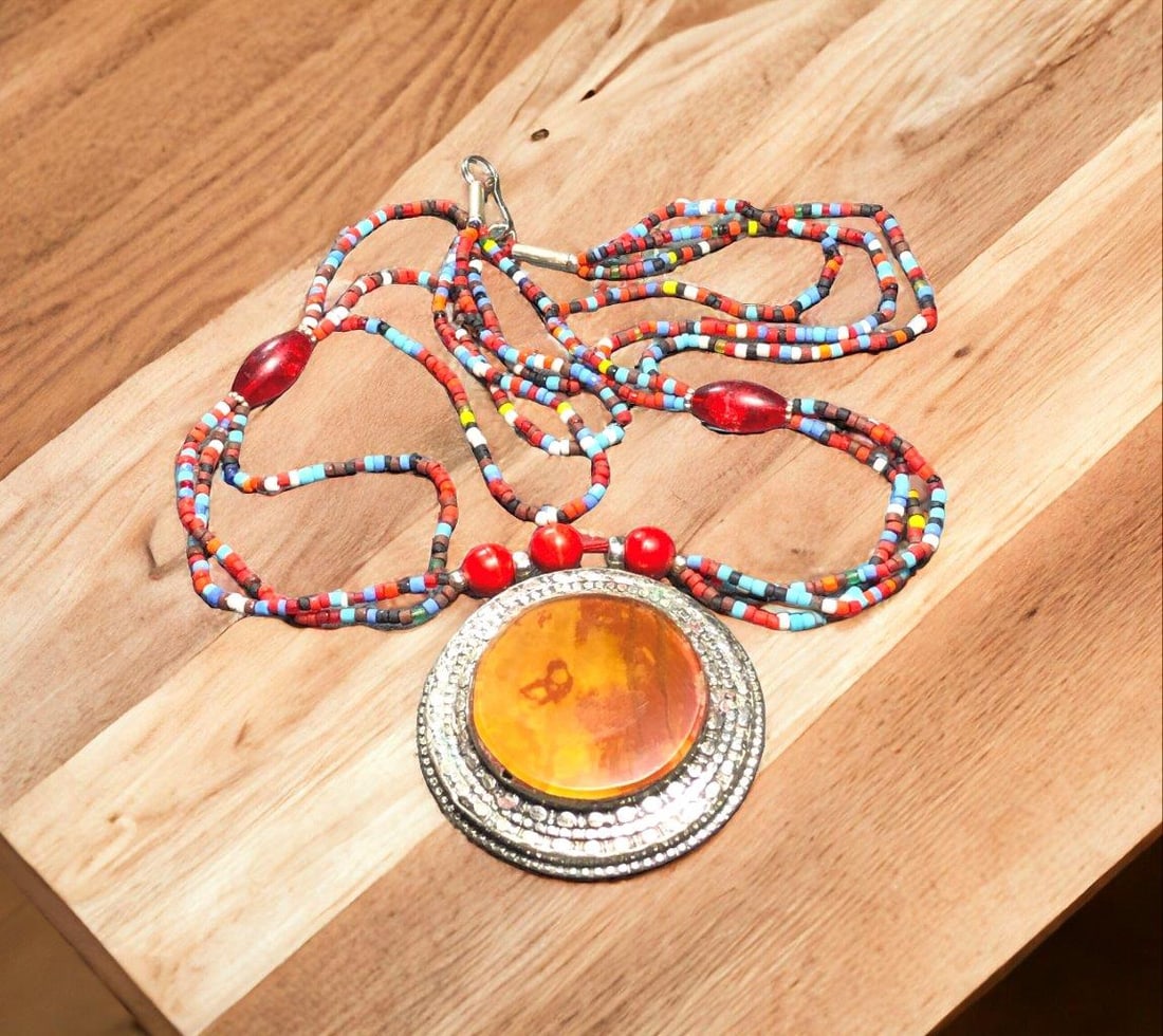 Handmade necklace with brass agate pendant, Unique Fashion Jewelry: Handmade necklace with brass agate pendant, Unique Fashion JewelryShipping Rate: $23.00 .shipping rates are determined by Parcel weight and destination.Combined shipping: We offer combine shipping on