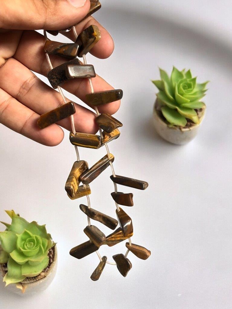 Amazing Tiger Eye Necklace: Amazing Tiger Eye NecklaceShipping Rate: $23.00 .shipping rates are determined by Parcel weight and destination.Combined shipping: We offer combine shipping on multiple items purchased to reduce shipp