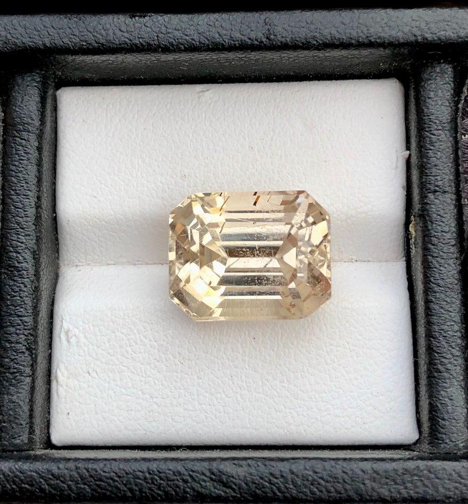 14.10 Carats Very Good Quality Golden Kunzite - 14X11X10 mm (1 of 3)