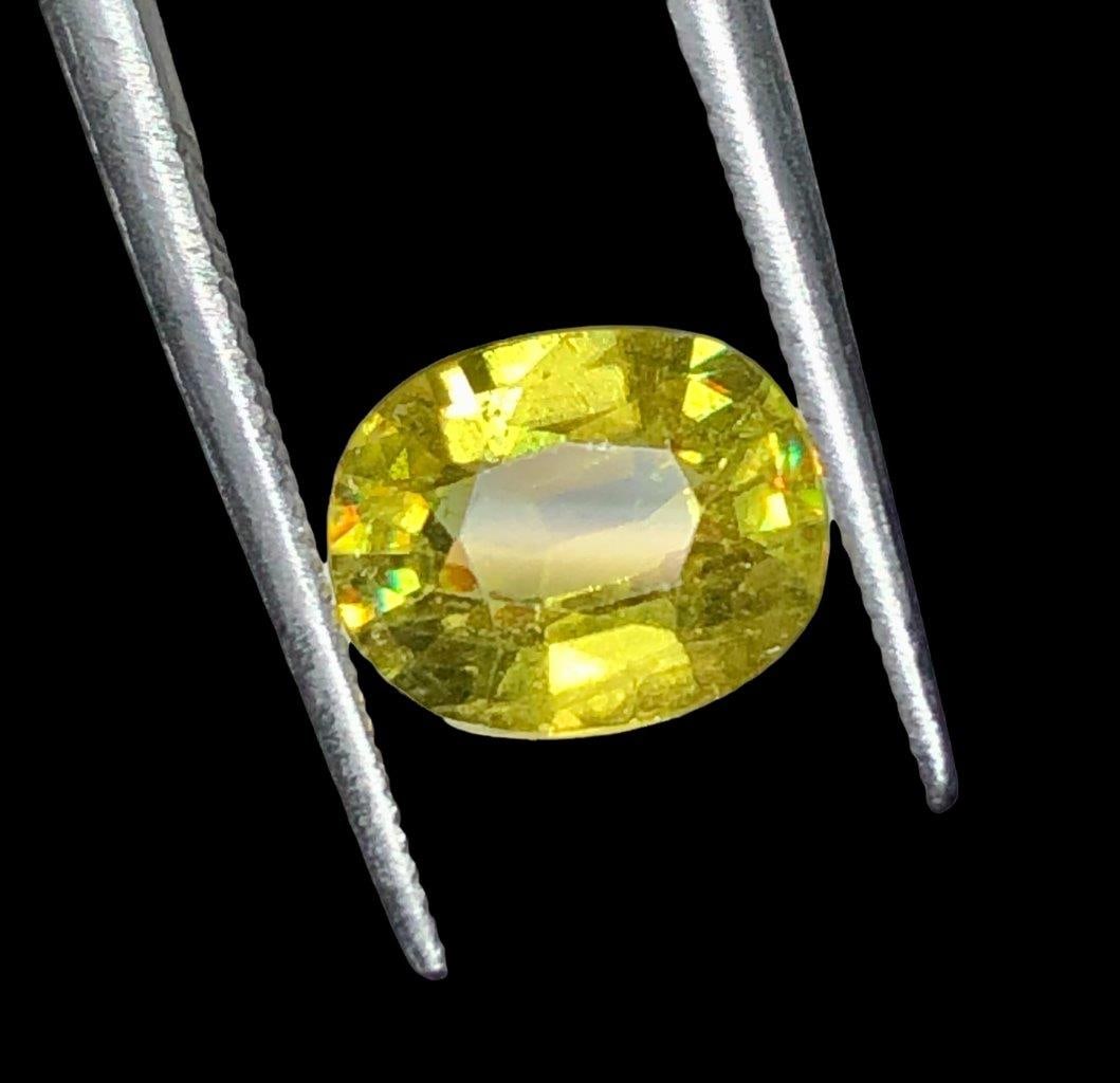2.10 Carats Natural Sphene Loose Gemstone - 9X7X4 mm: 2.10 Carats Natural Sphene Loose Gemstone - 9X7X4 mm Shipping Rate: FREE SHIPPINGshipping rates are FREE WORLDWIDECombined shipping: We offer combine shipping on multiple items purchased to reduce shi