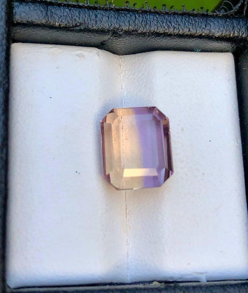 5.55 Carats Ametrine Faceted Gem - 11X9X6 mm: 5.55 Carats Ametrine Faceted Gem - 11X9X6 mm Shipping Rate: FREE SHIPPINGshipping rates are FREE WORLDWIDECombined shipping: We offer combine shipping on multiple items purchased to reduce shipping co
