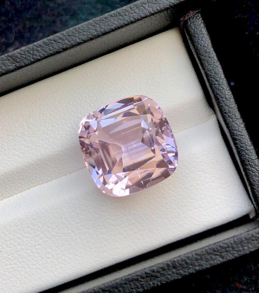17.60 Carats Pink Kunzite - 15X15X11 mm: 17.60 Carats Pink Kunzite - 15X15X11 mmShipping Rate: FREE SHIPPINGshipping rates are FREE WORLDWIDECombined shipping: We offer combine shipping on multiple items purchased to reduce shipping cost.