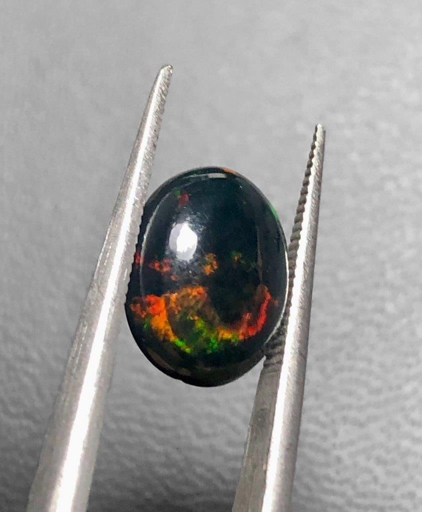 1.75 Carats Fire Opal - 10X8X5 mm (1 of 3)