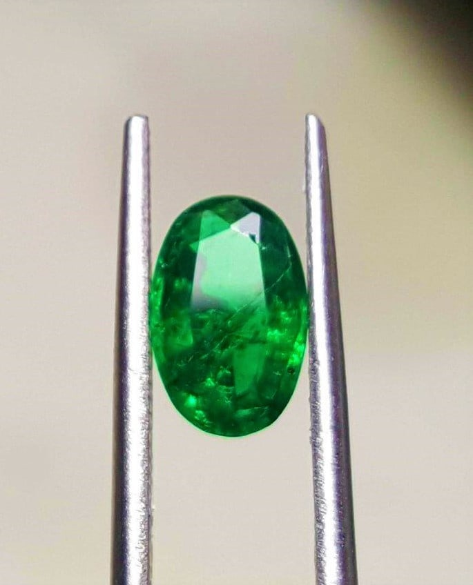 Panjsher Origin Vivid Green Natural Emerald - 1.40 Carats: Panjsher Origin Vivid Green Natural Emerald - 1.40 CaratsShipping Rate: $15.00 .shipping rates are determined by Parcel weight and destination.Combined shipping: We offer combine shipping on multiple