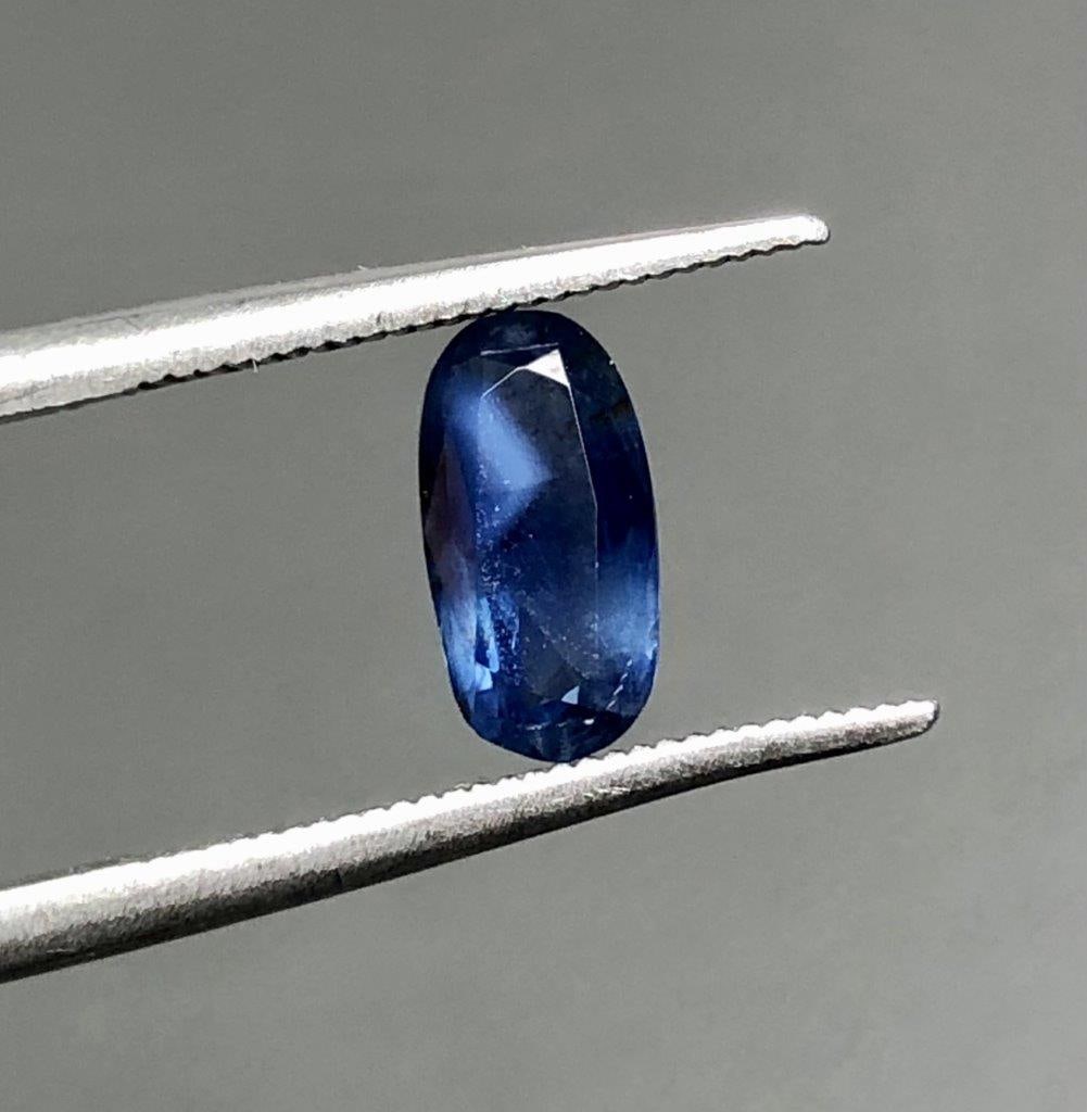 1.15 Carats Royal Blue Natural Sapphire - 8X4X3 mm (1 of 4)