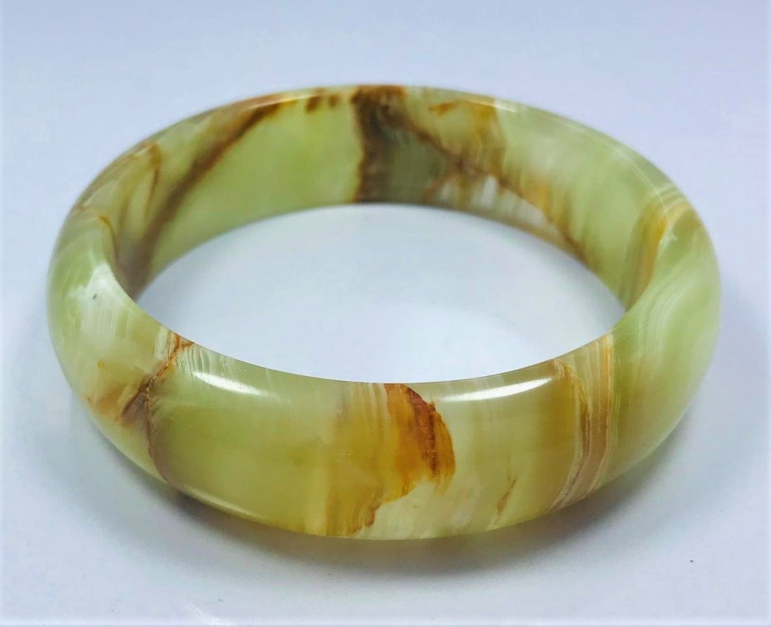 Onyx Beautiful hand bangle light green mix color - 69.1G (1 of 3)