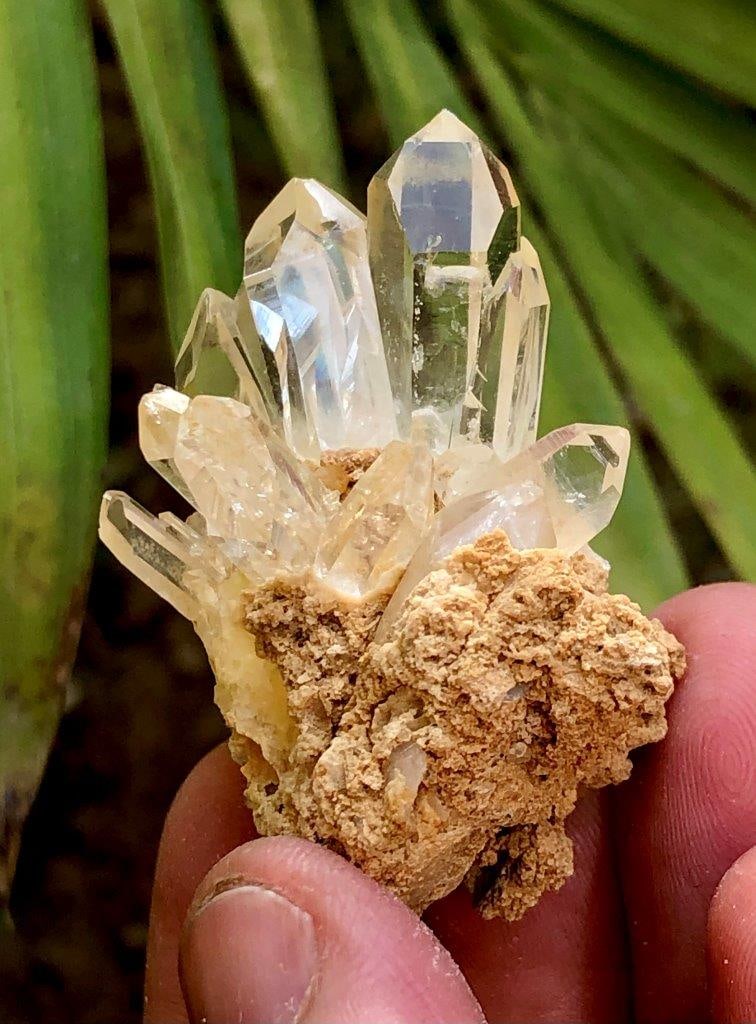Quartz Crystals Natural Formation - 29.84 Grams - 46X43X36 mm: Quartz Crystals Natural Formation - 29.84 Grams - 46X43X36 mm Shipping Rate: FREE SHIPPING .shipping rates are determined by Parcel weight and destination.Combined shipping: We offer combine shipping