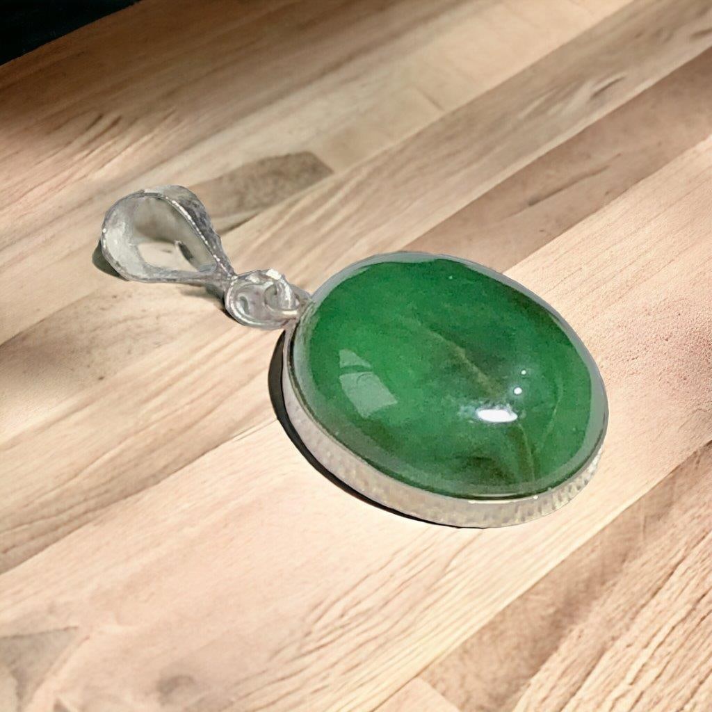 Nephrite Jade pendant: Nephrite Jade pendant Shipping:
