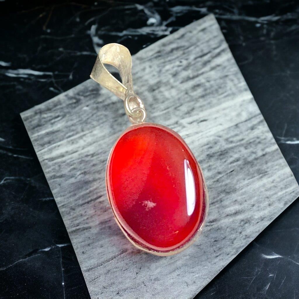 Natural agate necklace (1 of 2)