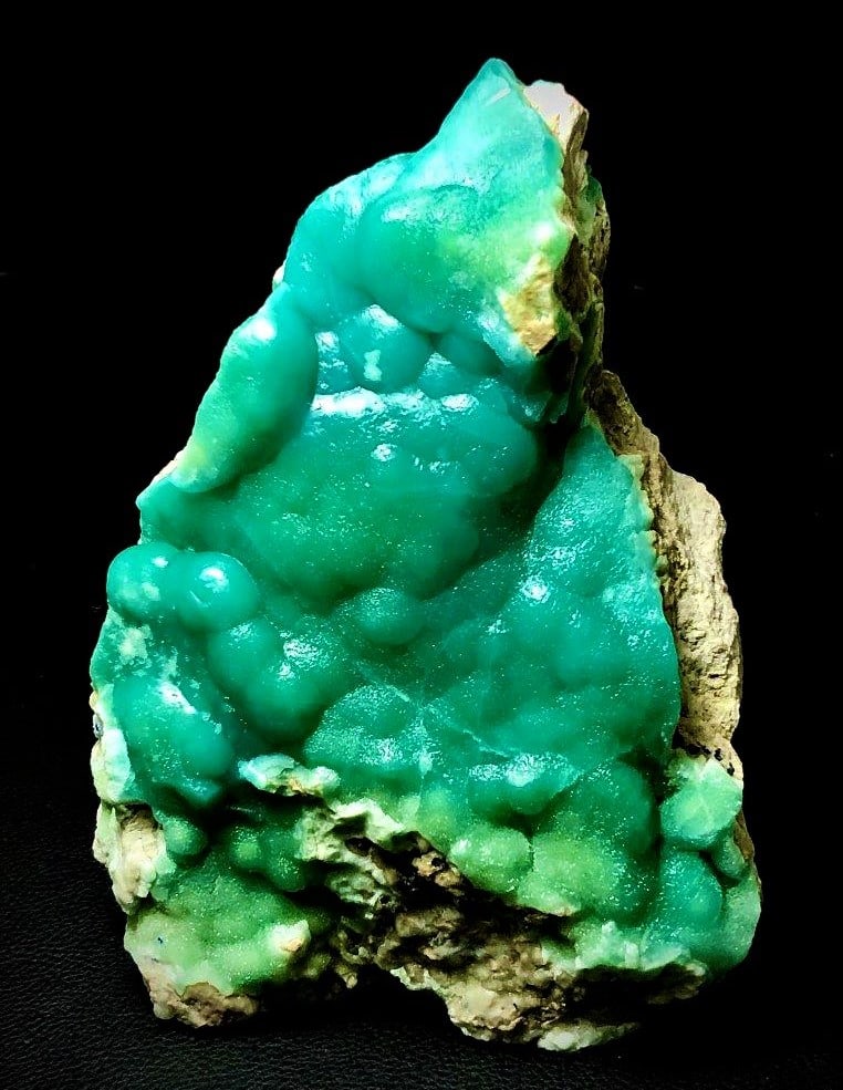 AAA Quality Hemimorphite specimen - 1119.9 Grams: AAA Quality Hemimorphite specimen - 1119.9 Grams - 180X135X55 mmShipping Rate: $80.00 .shipping rates are determined by Parcel weight and destination.Combined shipping: We offer combine shipping on mu
