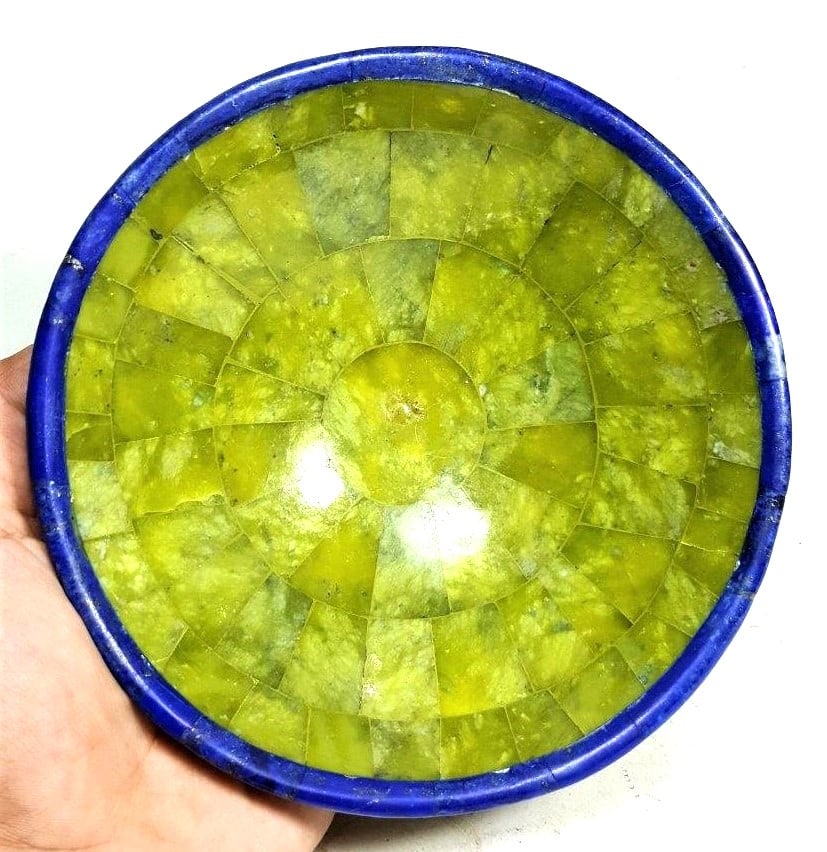 Combination of Jade With Lapis Bowl - 288.3 Grams: Combination of Jade With Lapis Bowl - 288.3 Grams - 118X51 mmShipping Rate: $36.00 .shipping rates are determined by Parcel weight and destination.Combined shipping: We offer combine shipping on multi