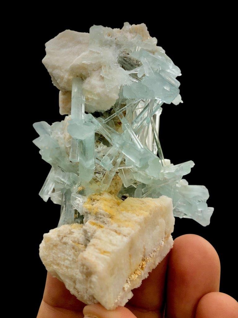 High Grade Unusual Aquamarine Crystals Cluster - 101.56 Grams - 77X63X58 mm: High Grade Unusual Aquamarine Crystals Cluster - 101.56 Grams - 77X63X58 mm Shipping Rate: $15.00 .shipping rates are determined by Parcel weight and destination.Combined shipping: We offer combine sh
