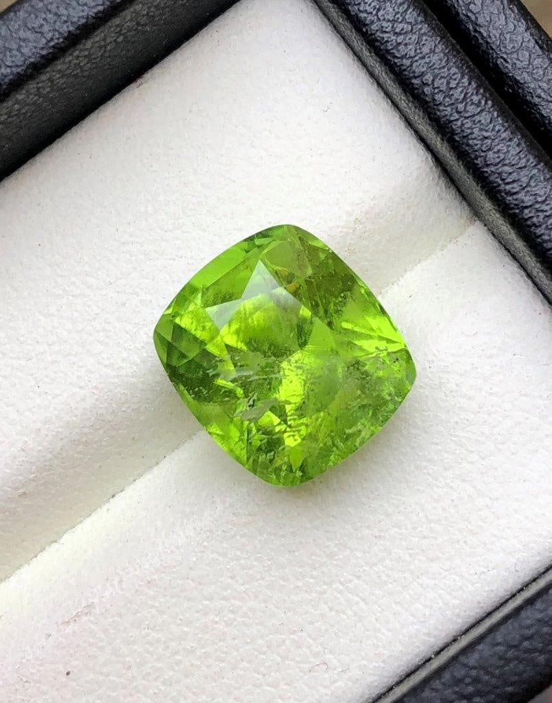 8.70 Carats Natural 7up Colour Peridot Gemstone - 12X11X9 mm: 8.70 Carats Natural 7up Colour Peridot Gemstone - 12X11X9 mm Choose design of your own and we will make it for youWe accept custom order in Sterling Silver, Gold and Platinum in WholeSale PriceColored