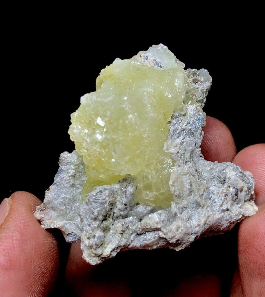 21.3 Grams Brucite Mineral Specimen - 40X35X15 mm (1 of 4)