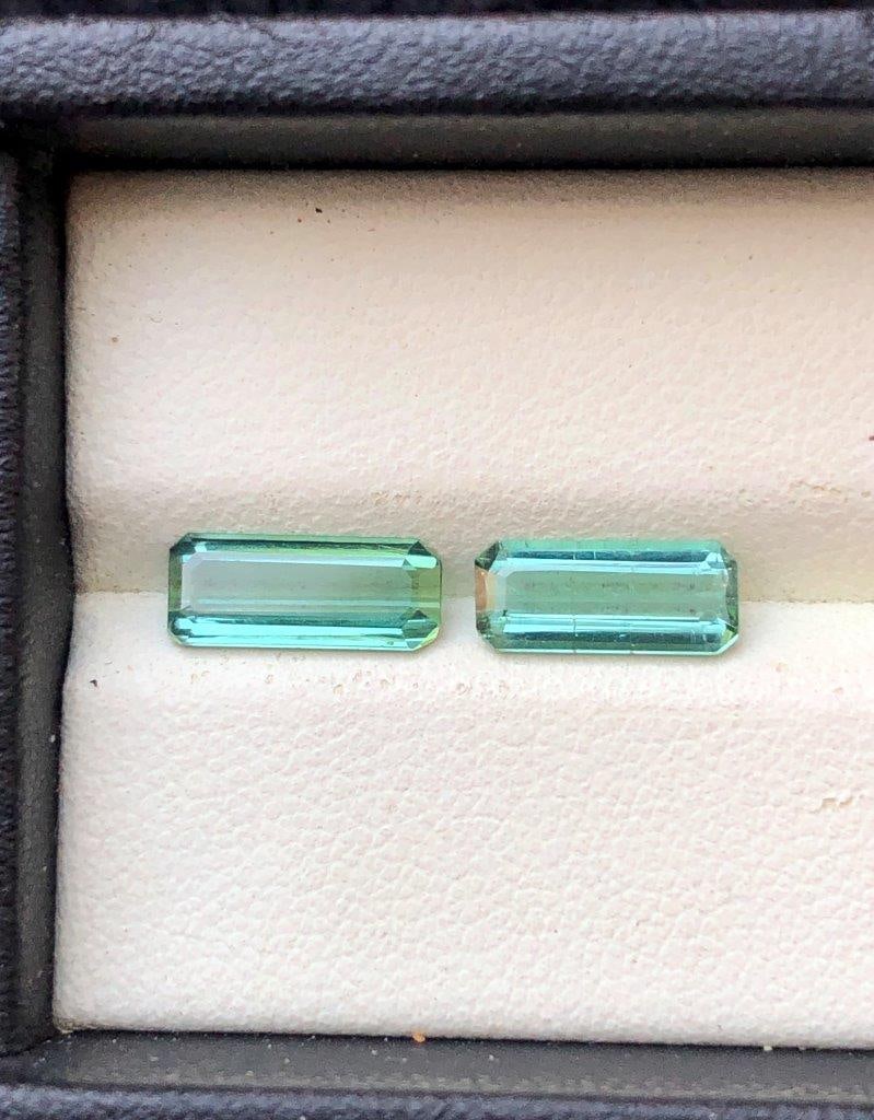 2.60 CARATS PAIRED TOURMALINES - 11X5X4 mm: 2.60 CARATS PAIRED TOURMALINES - 11X5X4 mm SHIPPING: 23$ Worldwide