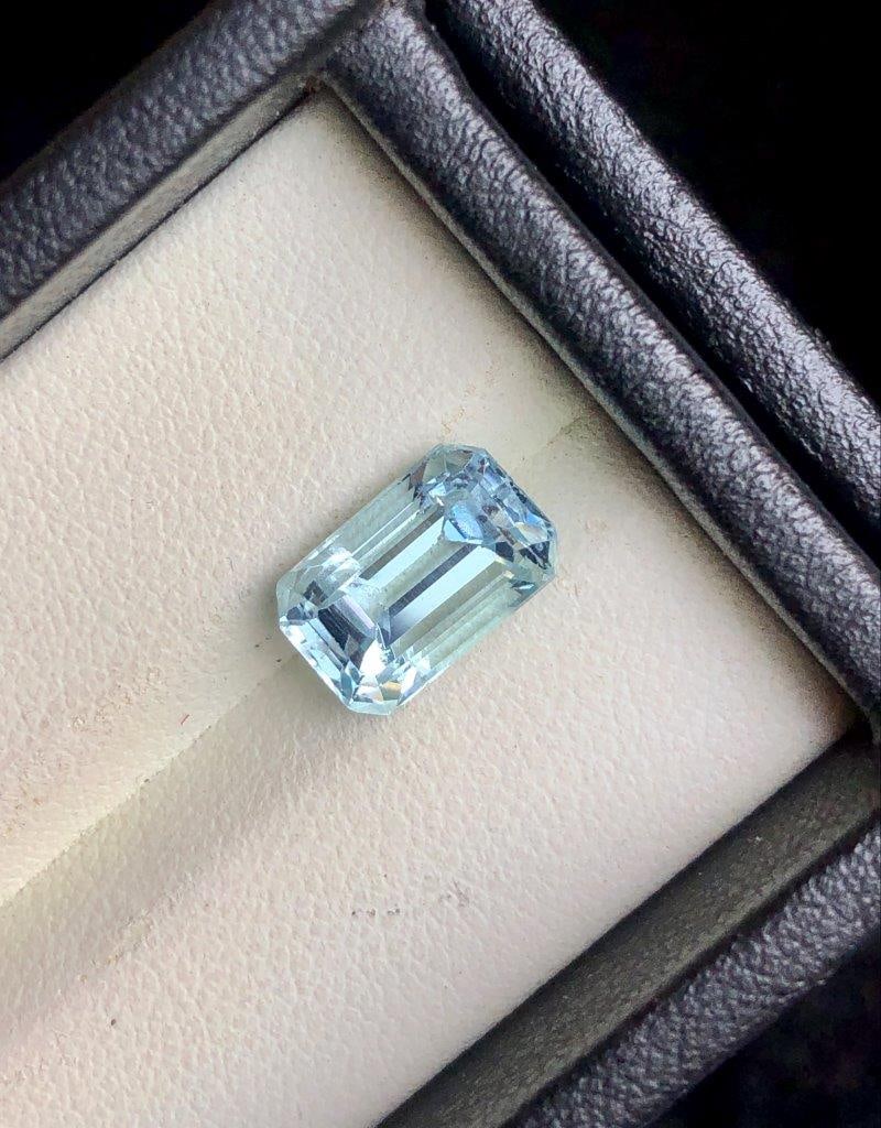 3 Carats Nigerian Aquamarine Gemstone - 11X7X6 mm: 3 Carats Nigerian Aquamarine Gemstone - 11X7X6 mm