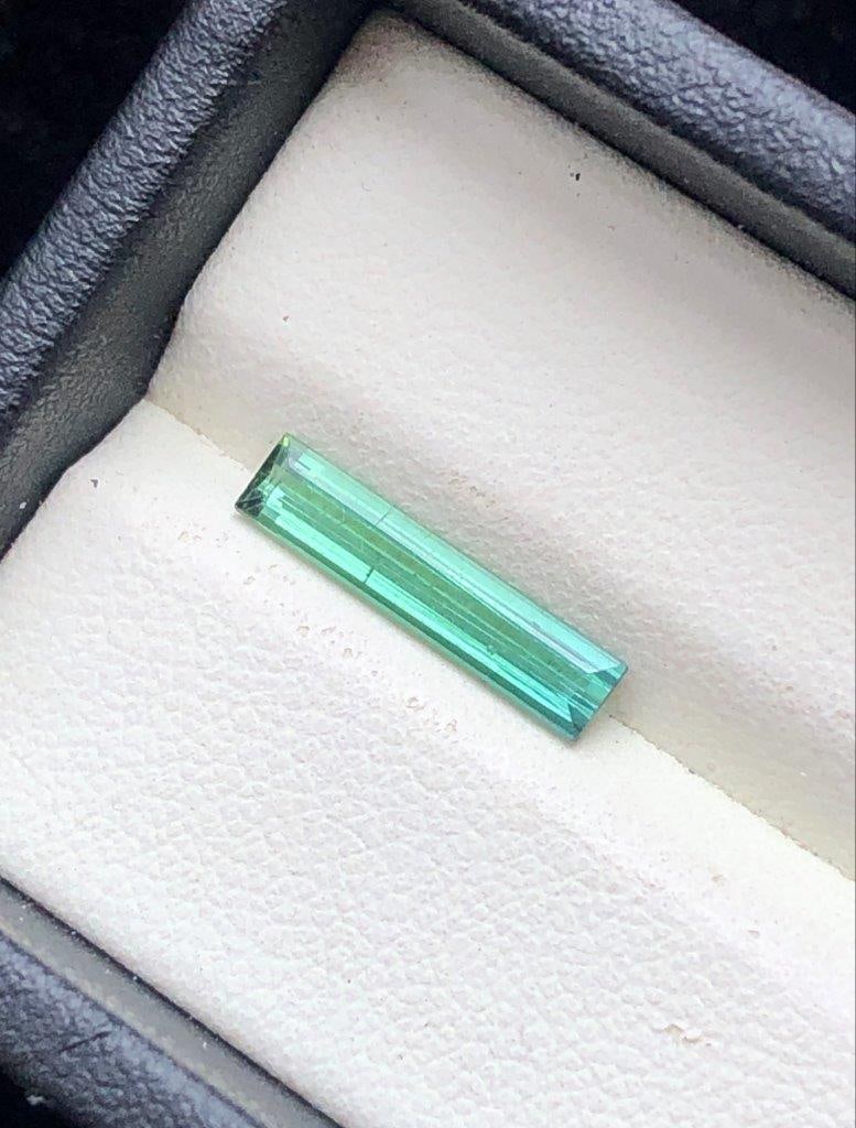 1.20 Carats Mint Green Tourmaline Gemstone - 15X3X3 mm: 1.20 Carats Mint Green Tourmaline Gemstone - 15X3X3 mm SHIPPING: 23$ Worldwide