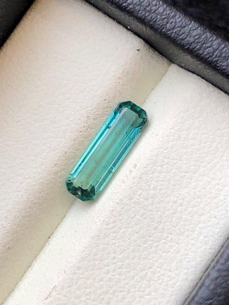 1.45 CARATS MINT GREEN TOURMALINE - 13X5X4 mm: 1.45 CARATS MINT GREEN TOURMALINE - 13X5X4 mm SHIPPING: 23$ Worldwide