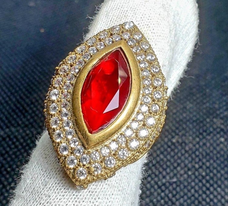 Old Style Bronze Turkish Ring: Old Style Bronze Turkish Ring FREE SHIPPING Shipping rates are determined by Parcel weight and destination.