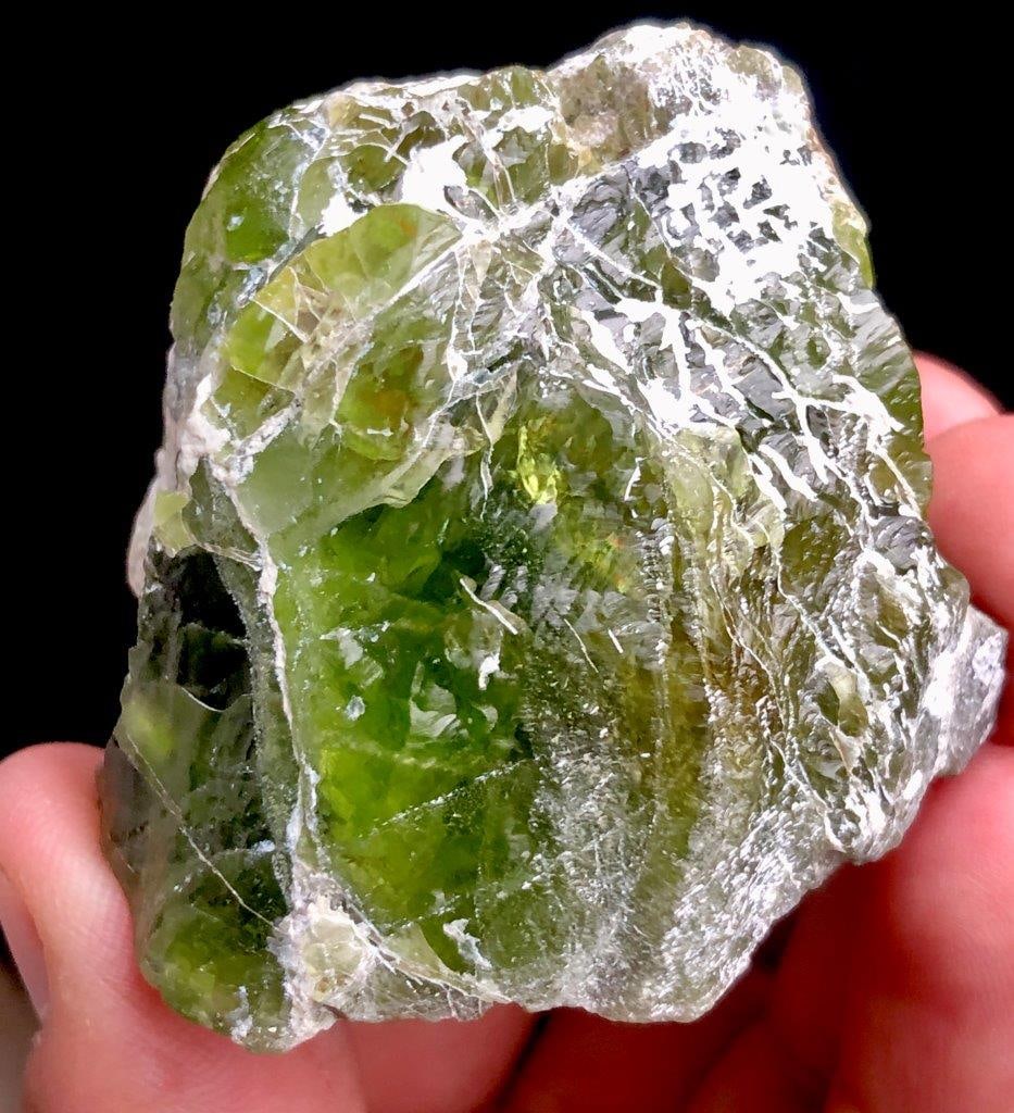 131 Grams Natural Peridot Mineral Specimen From Spat Valley - 60X35X35 mm (1 of 4)