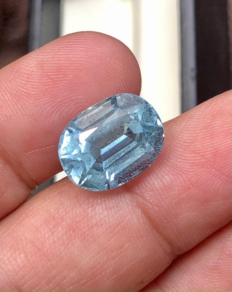 9.30 Carats Natural Santa Maria Aquamarine Gemstone - 15X11X9 mm (1 of 5)