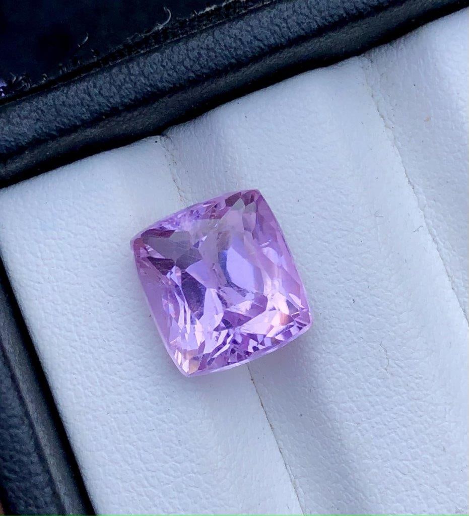 7.70 Carats Pink Kunzite Gemstone for Jewelry - 11X10X8 mm (1 of 5)