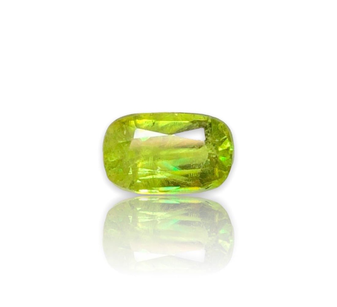 2.70 Carats Very Fine Quality Fire Sphene - 10X6X5 mm: 2.70 Carats Very Fine Quality Fire Sphene - 10X6X5 mmShipping Rate: $15.00 .shipping rates are determined by Parcel weight and destination.Combined shipping: We offer combine shipping on multiple item